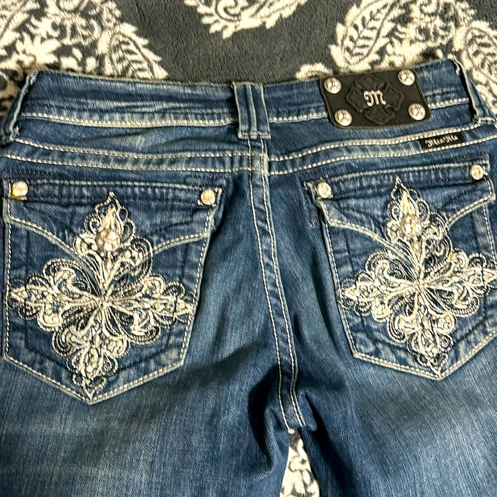 Size 29 Missy jeans love them. I have too many pair.
